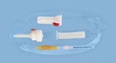 Система для вливаний гемотрансфузионная для крови с пластиковой иглой — 20 шт/уп купить оптом в Санкт-Петербурге (СПб)